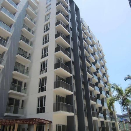Palm Tree - Genlex Condominium Маніла Екстер'єр фото